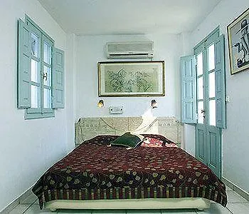 Museum Wellness 4* Oia (Santorini)