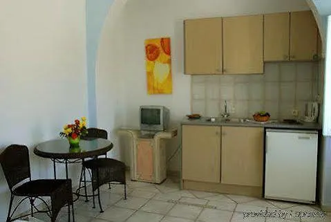 Museum Wellness Oia (Santorini)