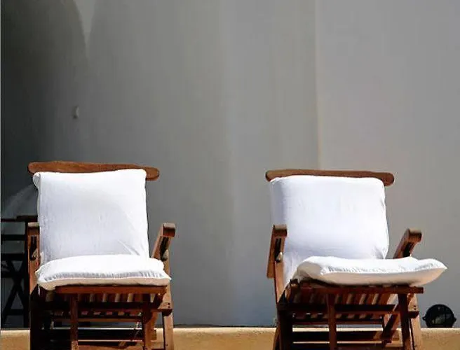 Museum Wellness Oia (Santorini)