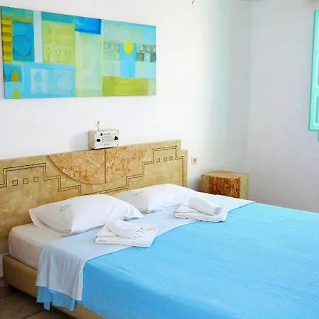 Museum Wellness 4* Oia (Santorini)