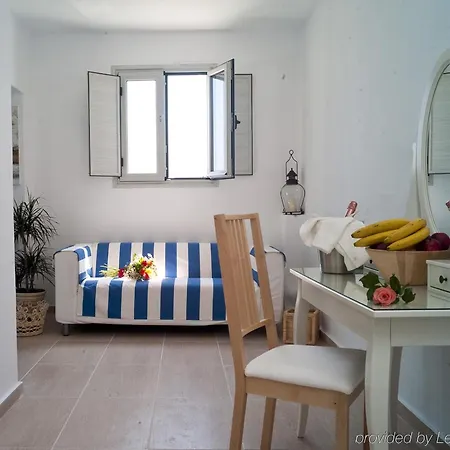 Museum Wellness Hotel Oia (Santorini)