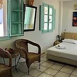 Museum Wellness Otel Oia
